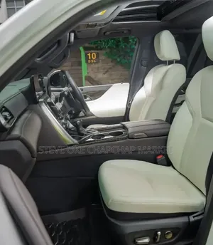 Lexus LX 2022 White