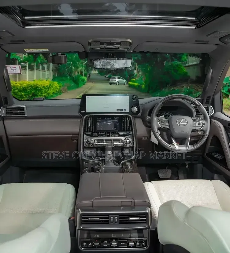 Lexus LX 2022 White