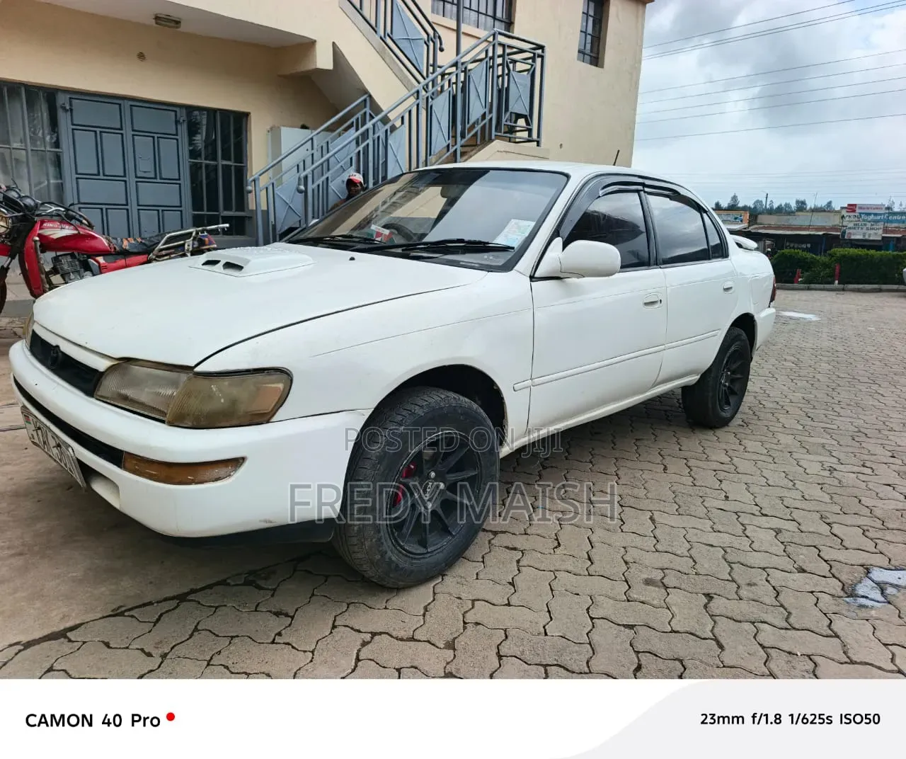 Toyota Corolla 1997 White
