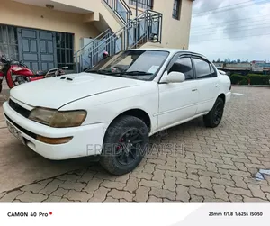 Toyota Corolla 1997 White
