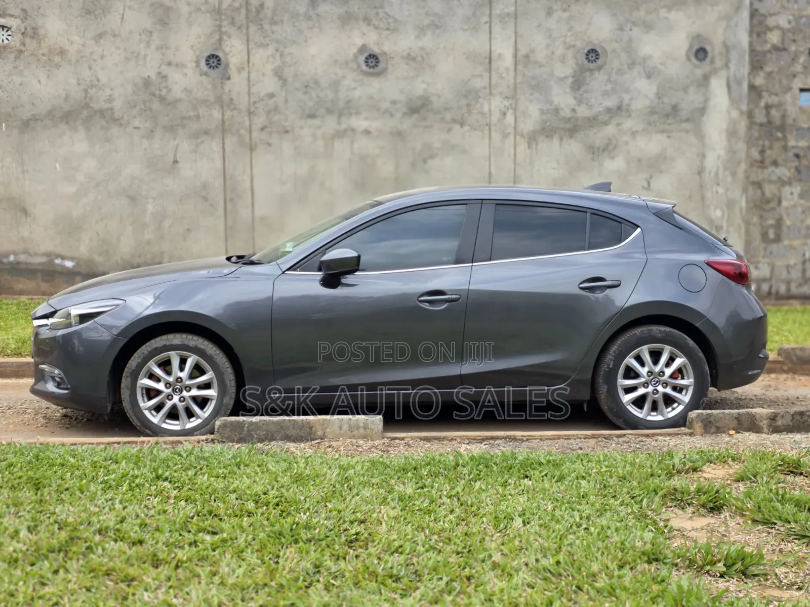 Mazda Axela 2018 Gray