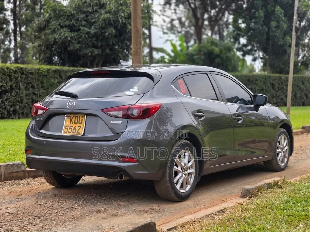 Mazda Axela 2018 Gray