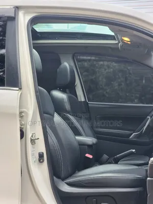 Subaru Forester 2017 Pearl