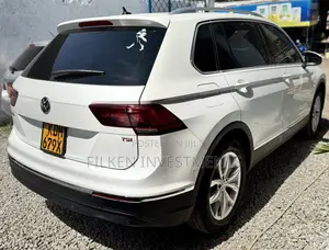 Volkswagen Tiguan 2.0T SEL FWD 2017 White