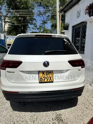 Volkswagen Tiguan 2.0T SEL FWD 2017 White