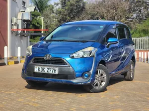 Toyota Sienta 2015 Blue
