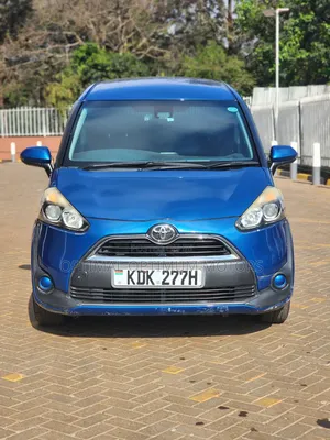 Toyota Sienta 2015 Blue