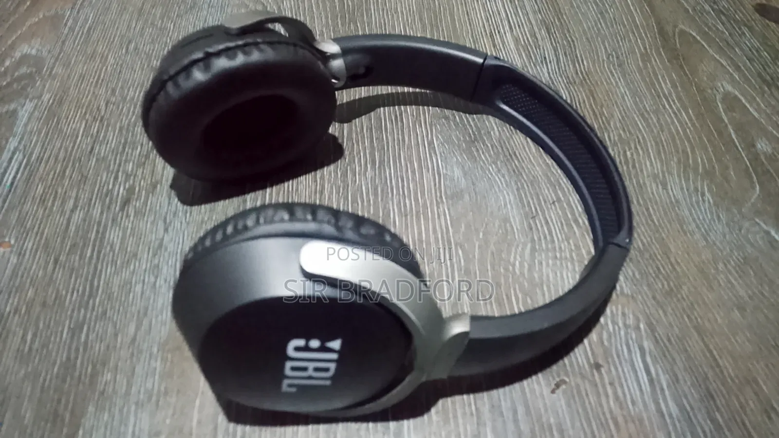 JBL Wireless Over-Ear Headphones
