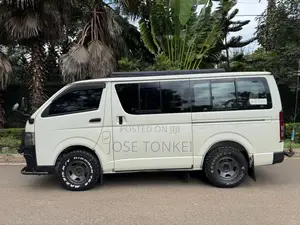 Toyota HiAce 2012 White