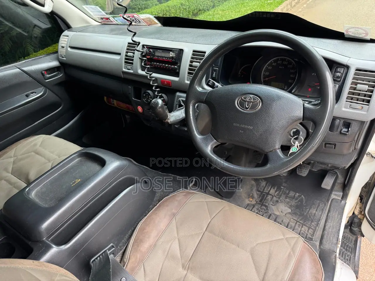 Toyota HiAce 2012 White