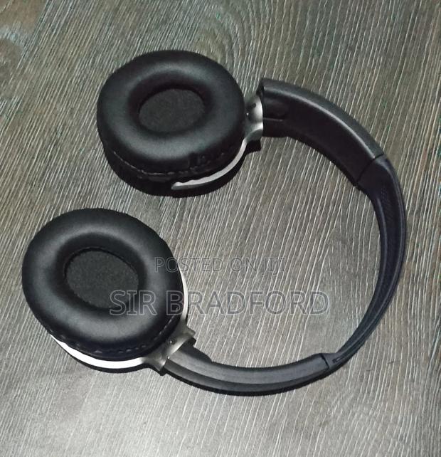 JBL Wireless Over-Ear Headphones