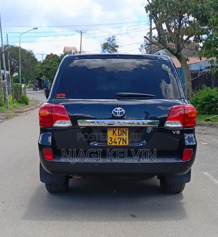 Toyota Land Cruiser 2014 Black
