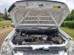Toyota Hilux 2014 White