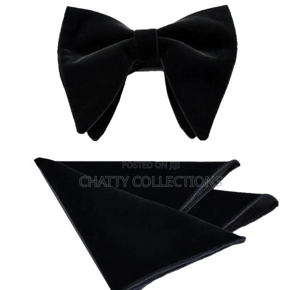 Black Velvet Unisex Bow Tie With Pockets Square