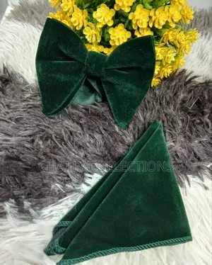 Jungle Green Velvet Unisex Bow Tie With Pockets Square
