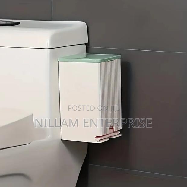 Wall-Mounted Sanitary Pads Dispenser - thumbnail 4