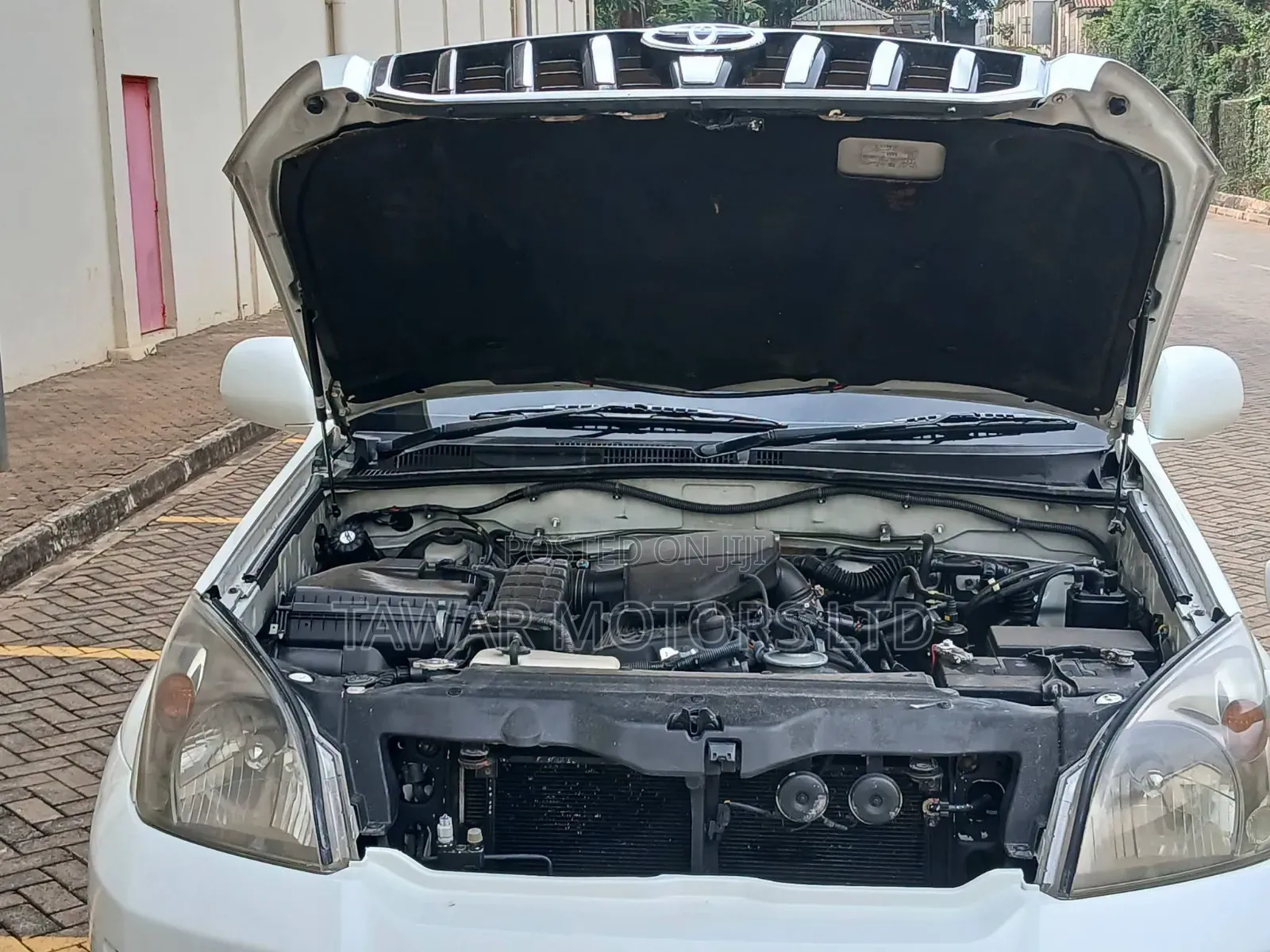 Toyota Land Cruiser Prado 2008 White