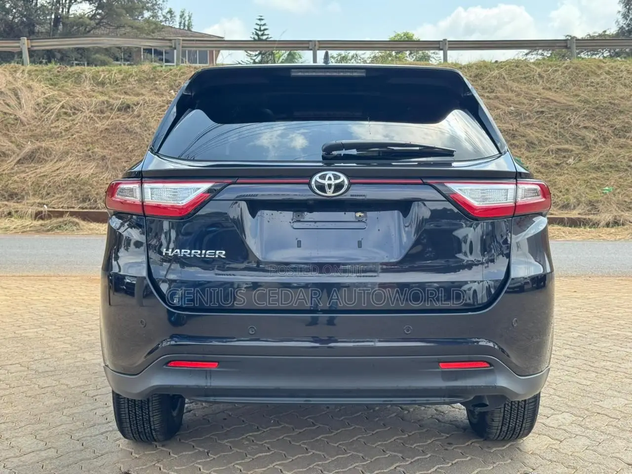 Toyota Harrier 2019