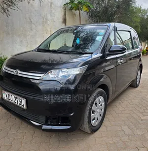 Toyota Spade 2016 Black