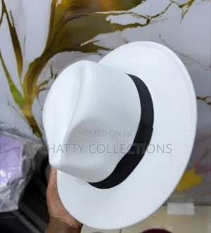 White Unisex Wide Brim Fedora Hats With Black Ribbon