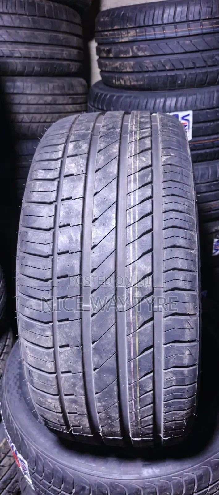 255/40r19 Vinmax