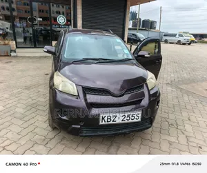 Toyota IST 2008 Purple