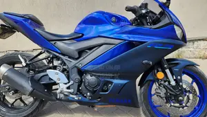 Yamaha R3 2022 Blue
