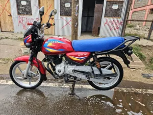 Bajaj Boxer 125 2026 Red