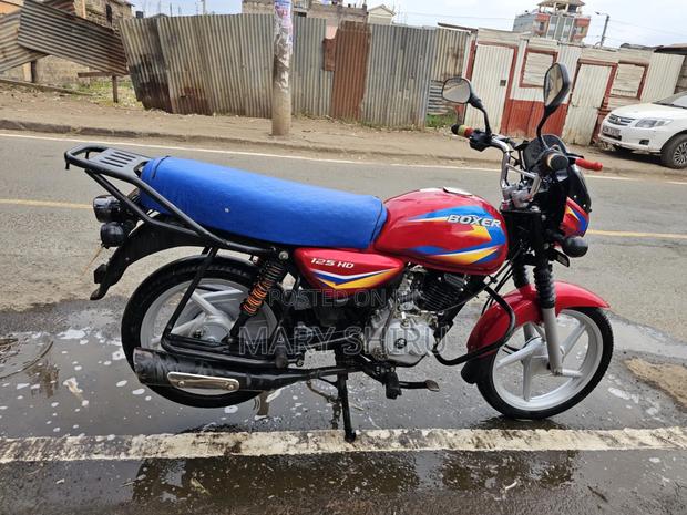 Bajaj Boxer 125 2026 Red - thumbnail 4