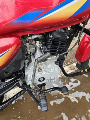 Bajaj Boxer 2026 Red