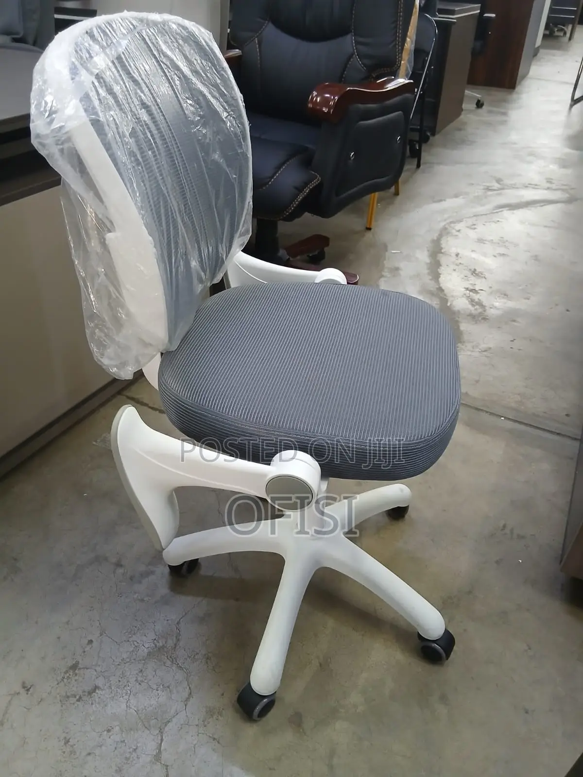 Office Chair; Height Adjustable Ergonomic Kids Study Chair