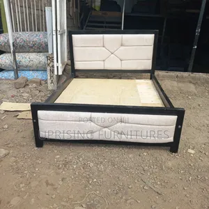 Beds Mocket Bed With Blackframe