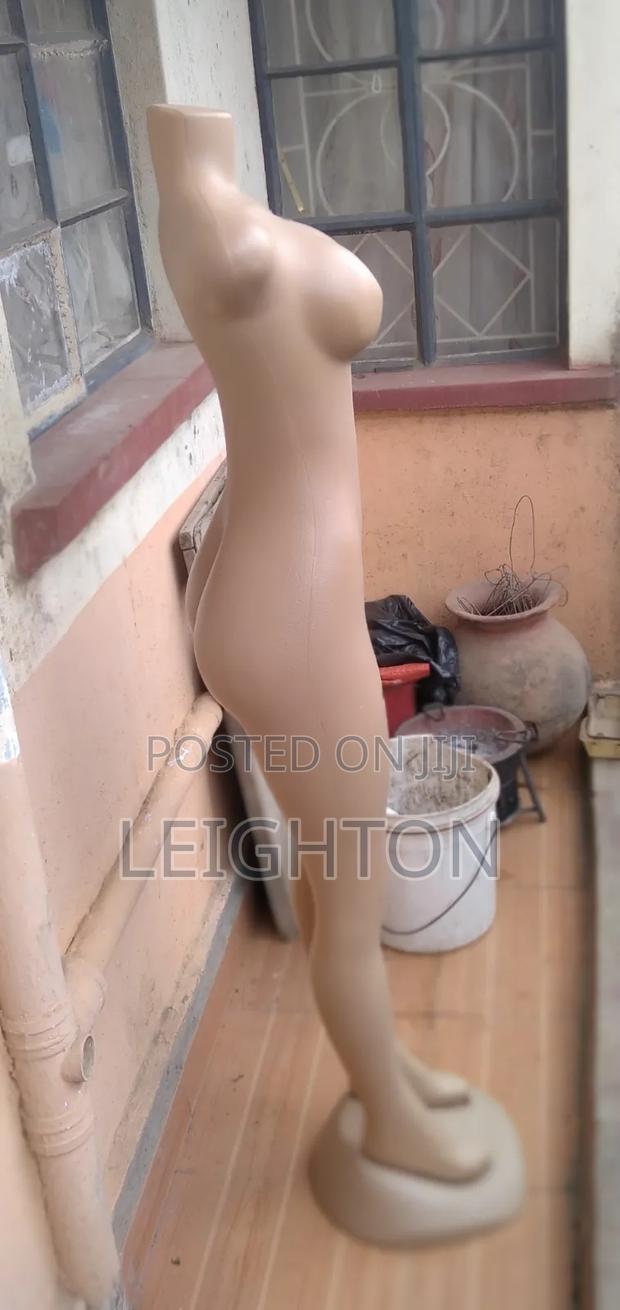 Mannequin (Female) - thumbnail 5