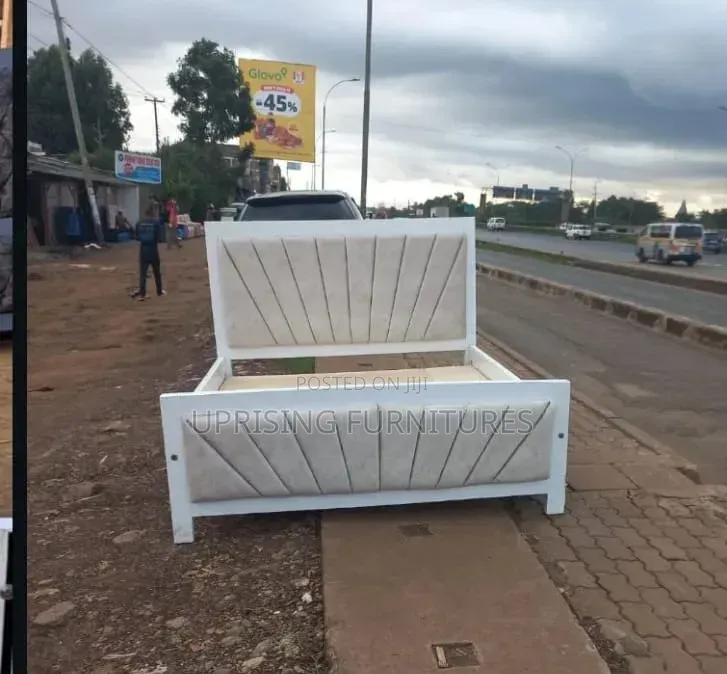 Mocket Bed Cream White Frame