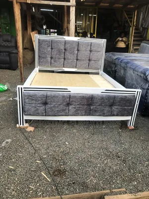 Mocket Bed Gray With White Frames