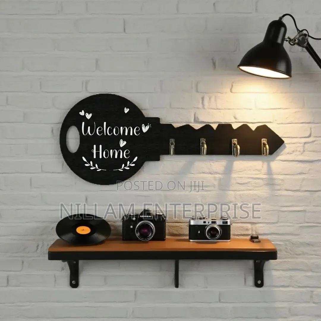 Wall Mounted Decorative Wooden Key Organizer*