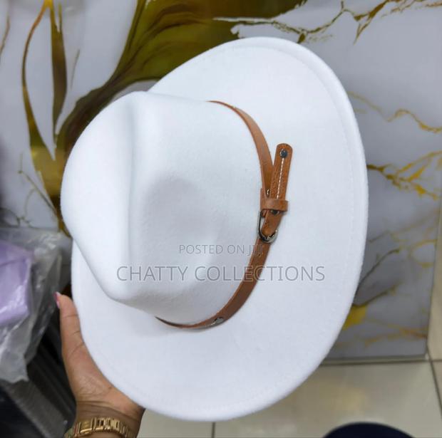 White Unisex Wide Brim Fedora Hats With Brown Leather Strap