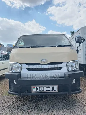 Toyota HiAce 2015 Beige
