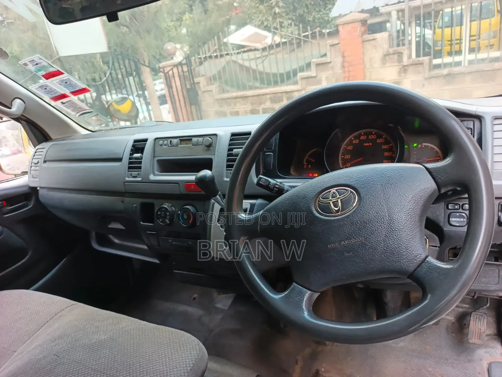 Toyota HiAce 2015 Beige