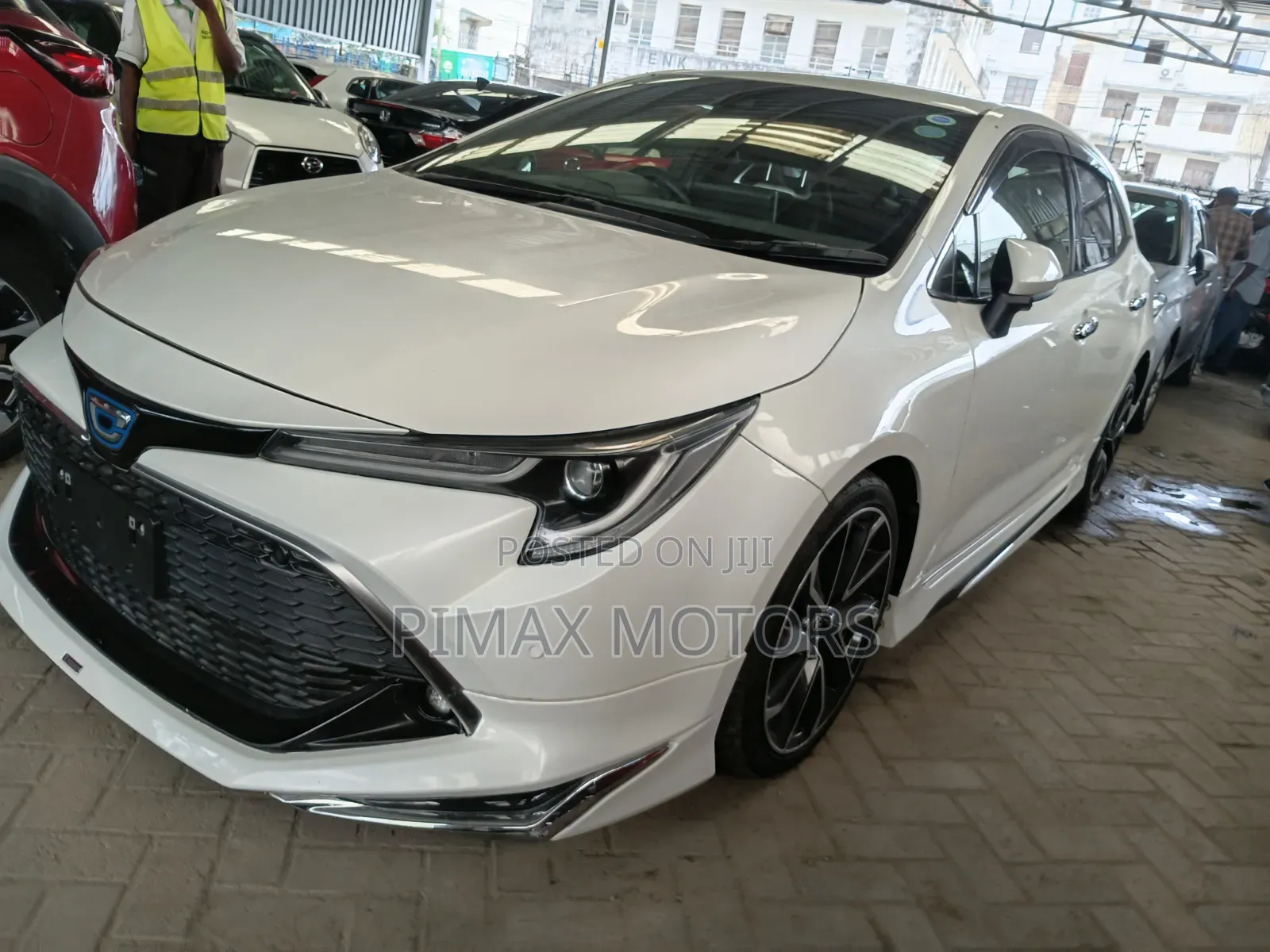 Toyota Corolla Hybrid 2023 White