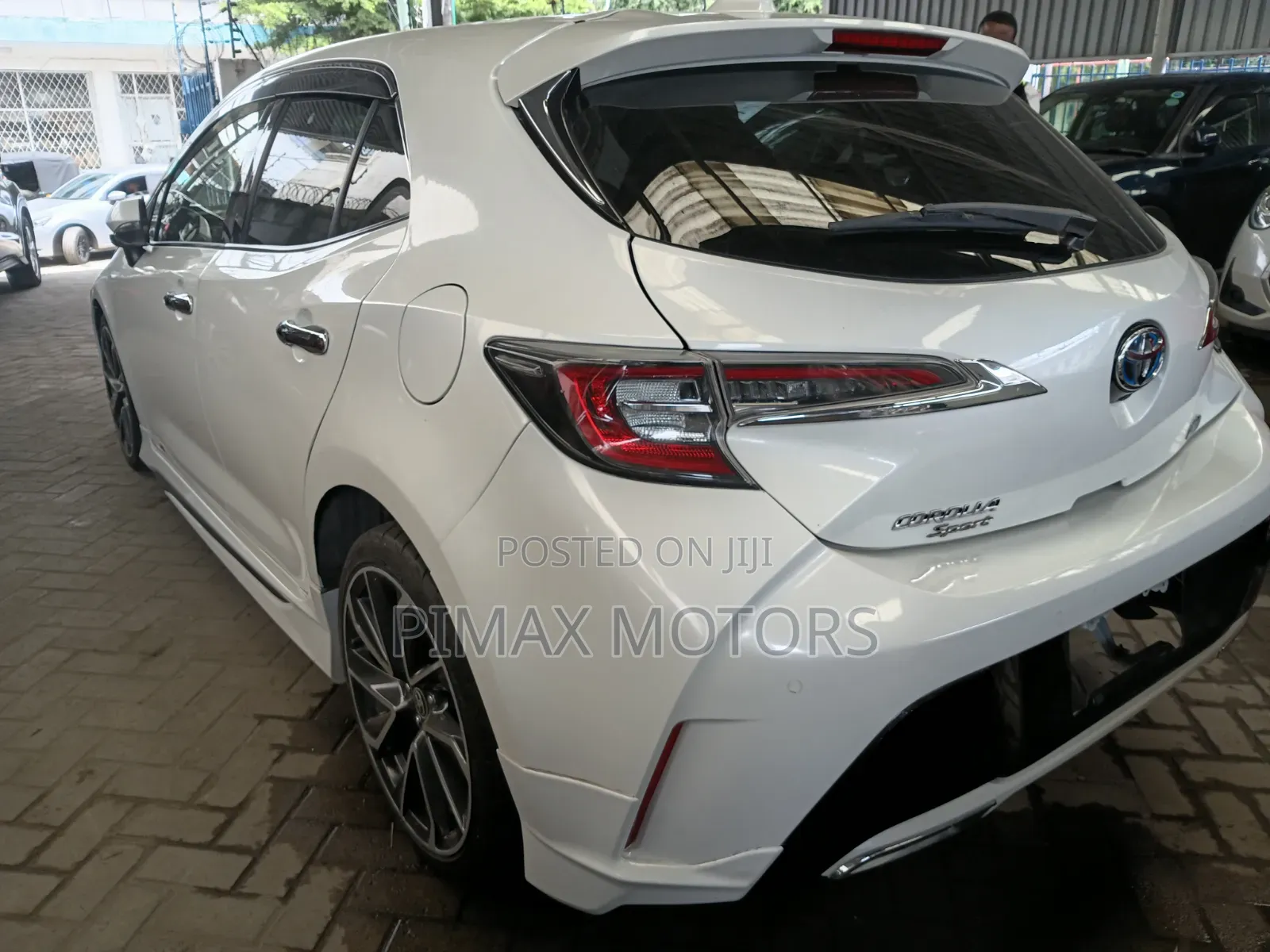 Toyota Corolla Hybrid 2023 White