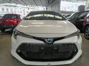 Toyota Corolla Hybrid 2023 White