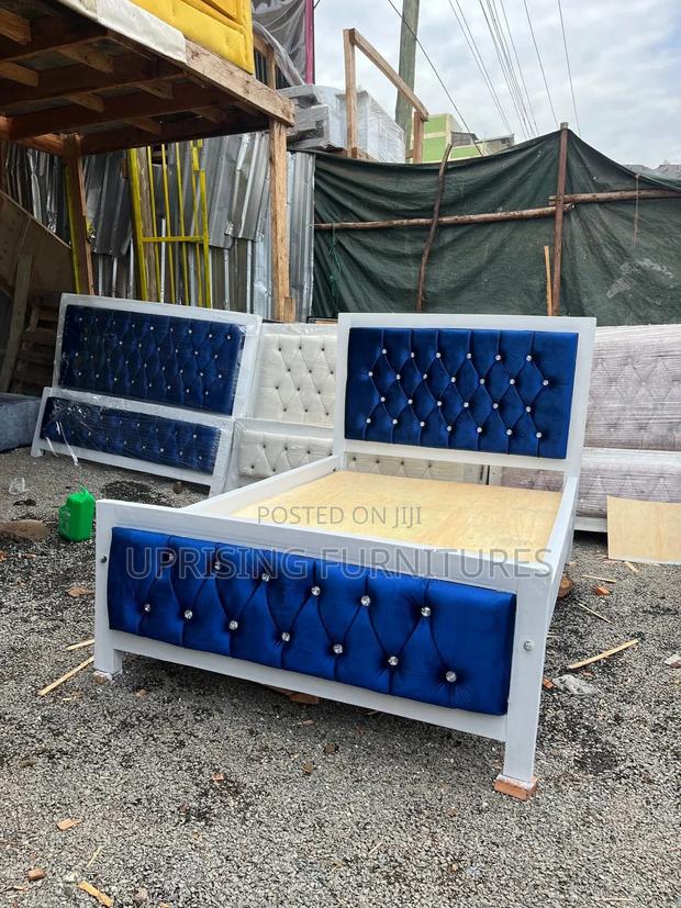 Mocket Bed 4×6 Blue White Frame