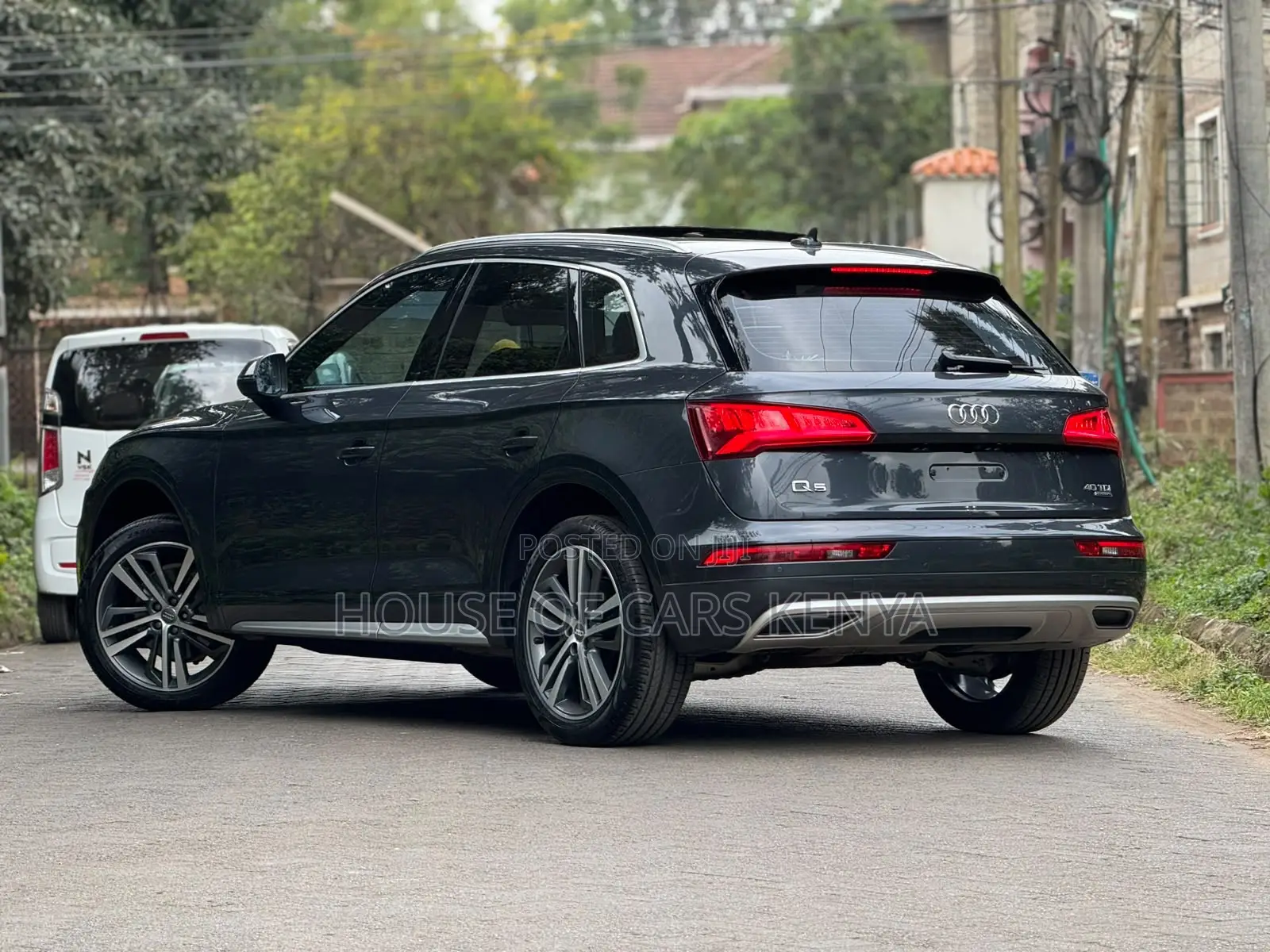 Audi Q5 2.0T Premium AWD quattro 2019 Gray