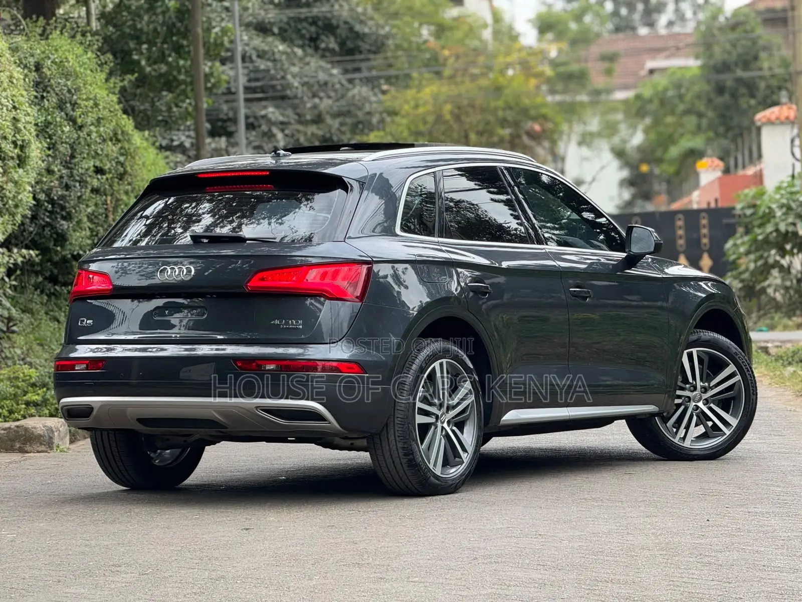 Audi Q5 2.0T Premium AWD quattro 2019 Gray