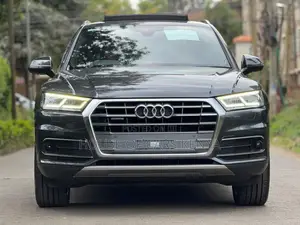 Audi Q5 2.0T Premium AWD quattro 2019 Gray