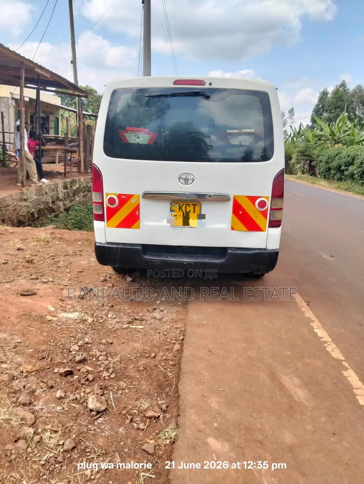 Toyota HiAce 2011 White