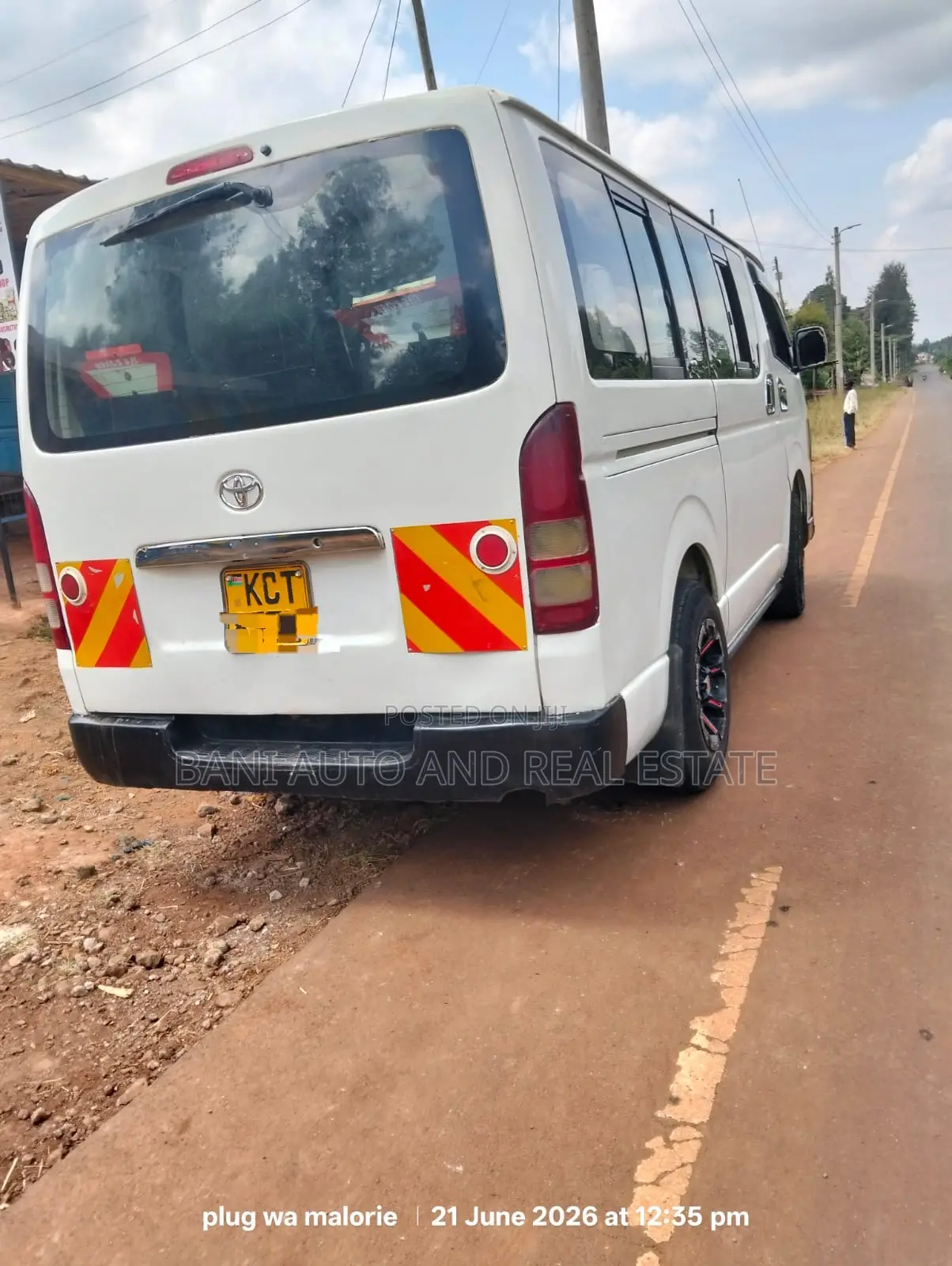 Toyota HiAce 2011 White