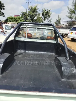 Mitsubishi L200 2004 White
