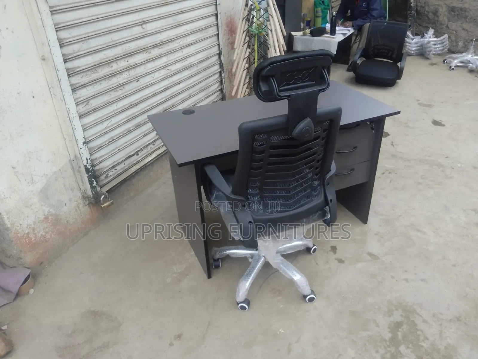 Comfortable Workstation Set 1.2m + Chair